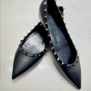 Valentino Garavani Rockstud Noir Ballerina Flat